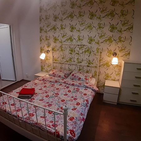Romantic Calm Apartments Piata Universitate Bucarest Extérieur photo